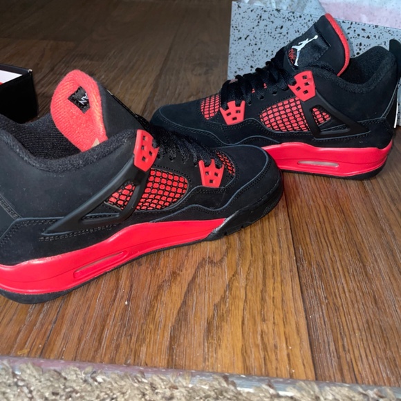 Red Thunder Jordan 4 GS - Picture 3 of 7